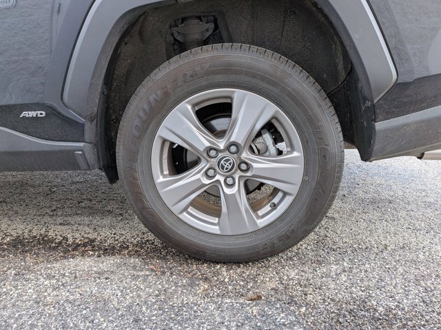 Certified 2025 Toyota RAV4 LE AWD/4WD image 13