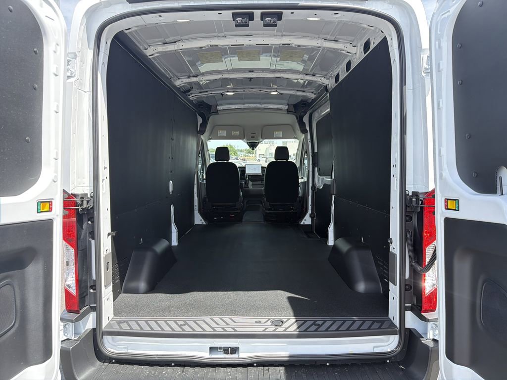 New 2026 Ford Transit 250 148 Medium Roof RWD image 10