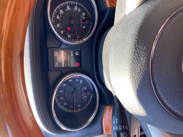 Used 2012 Jeep Grand Cherokee Overland AWD/4WD image 6
