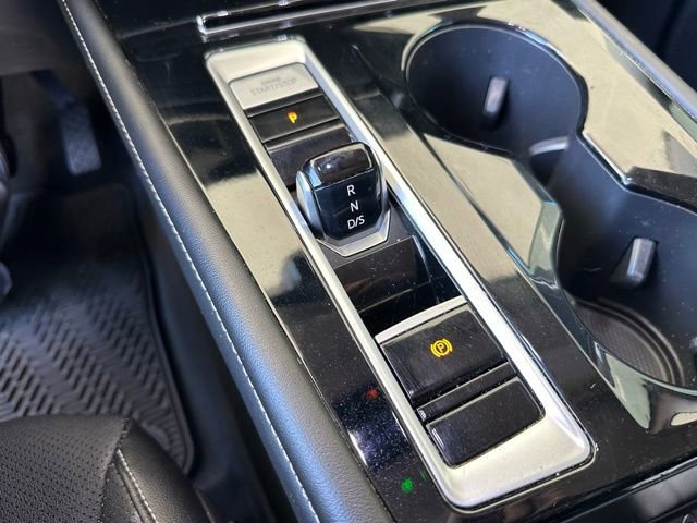 Used 2024 Volkswagen Atlas SE FWD image 21