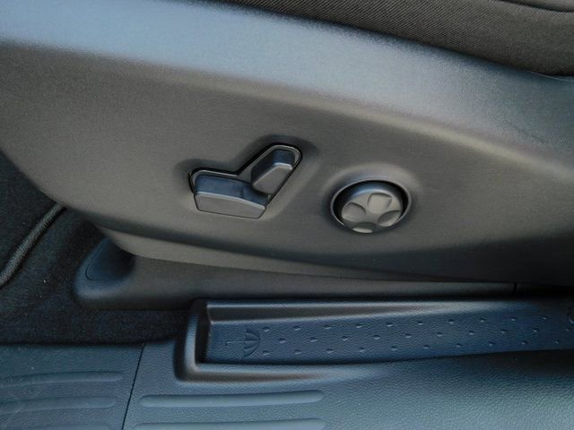 New 2026 Chrysler Pacifica Select image 24