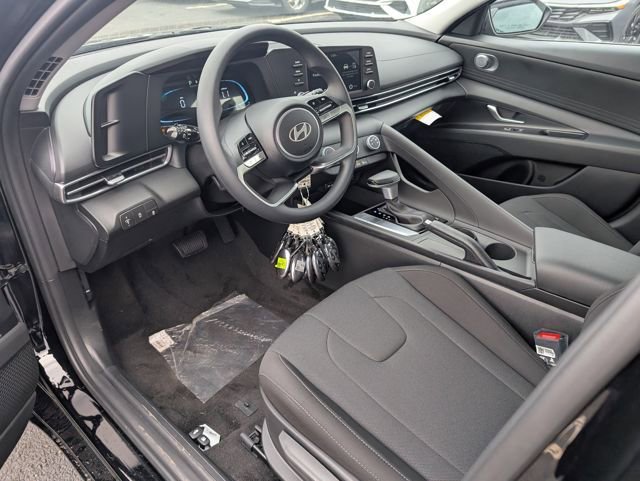 New 2026 Hyundai Elantra SE image 13