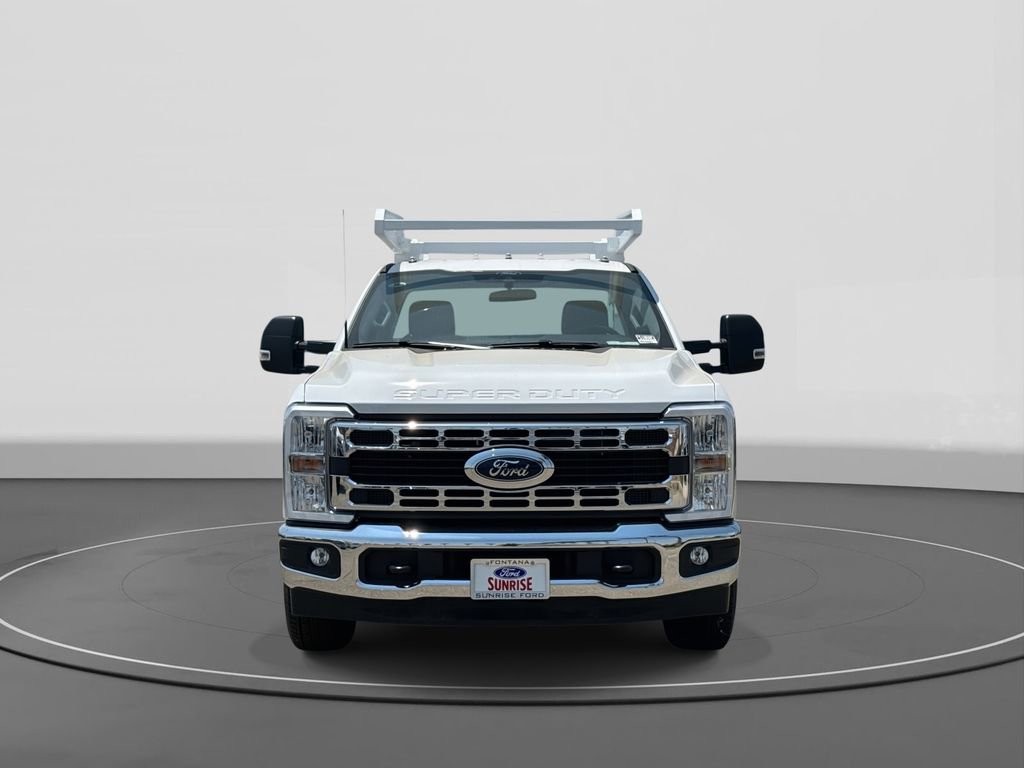 New 2025 Ford F350 XL w/ XL Chrome Package image 3