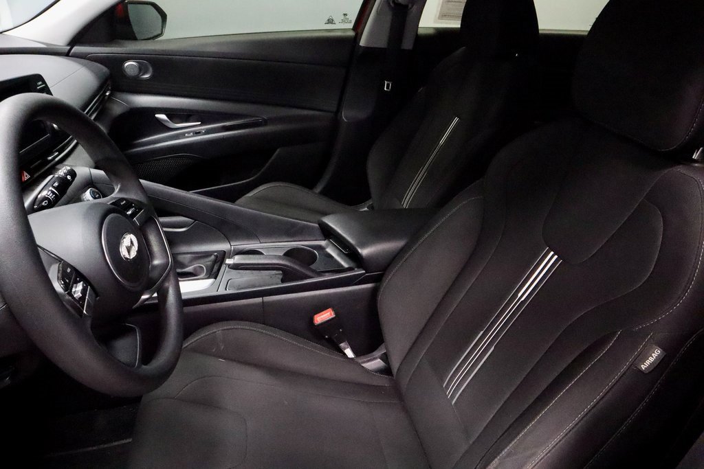 Used 2021 Hyundai Elantra SEL image 23