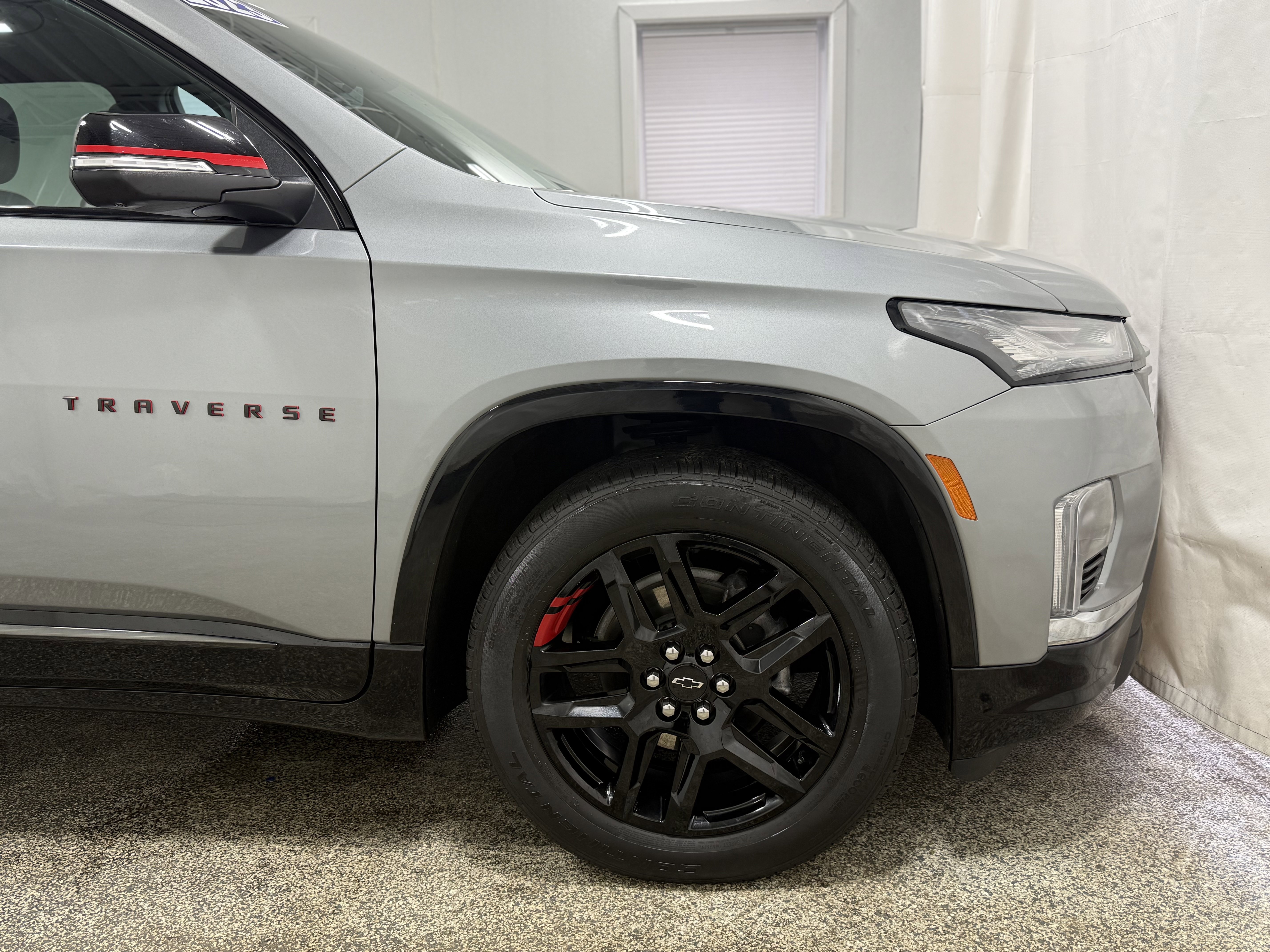 Certified 2023 Chevrolet Traverse Premier w/ Redline Edition image 31