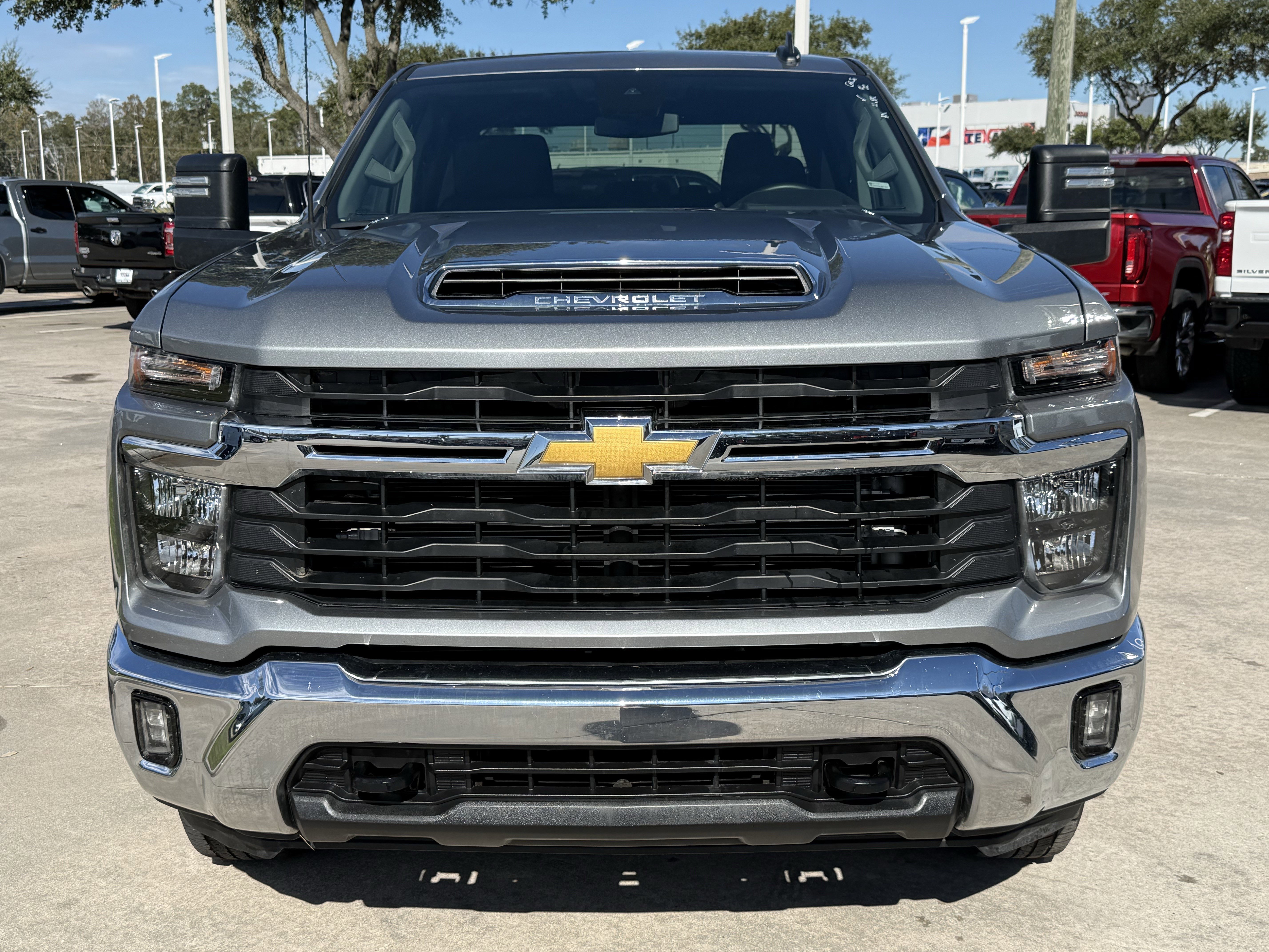 Used 2025 Chevrolet Silverado 2500 LT w/ Convenience Package image 10