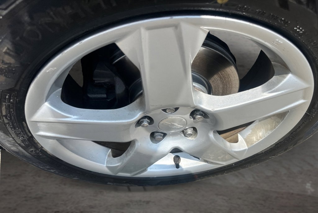 Used 2013 Chevrolet Sonic LTZ FWD image 18