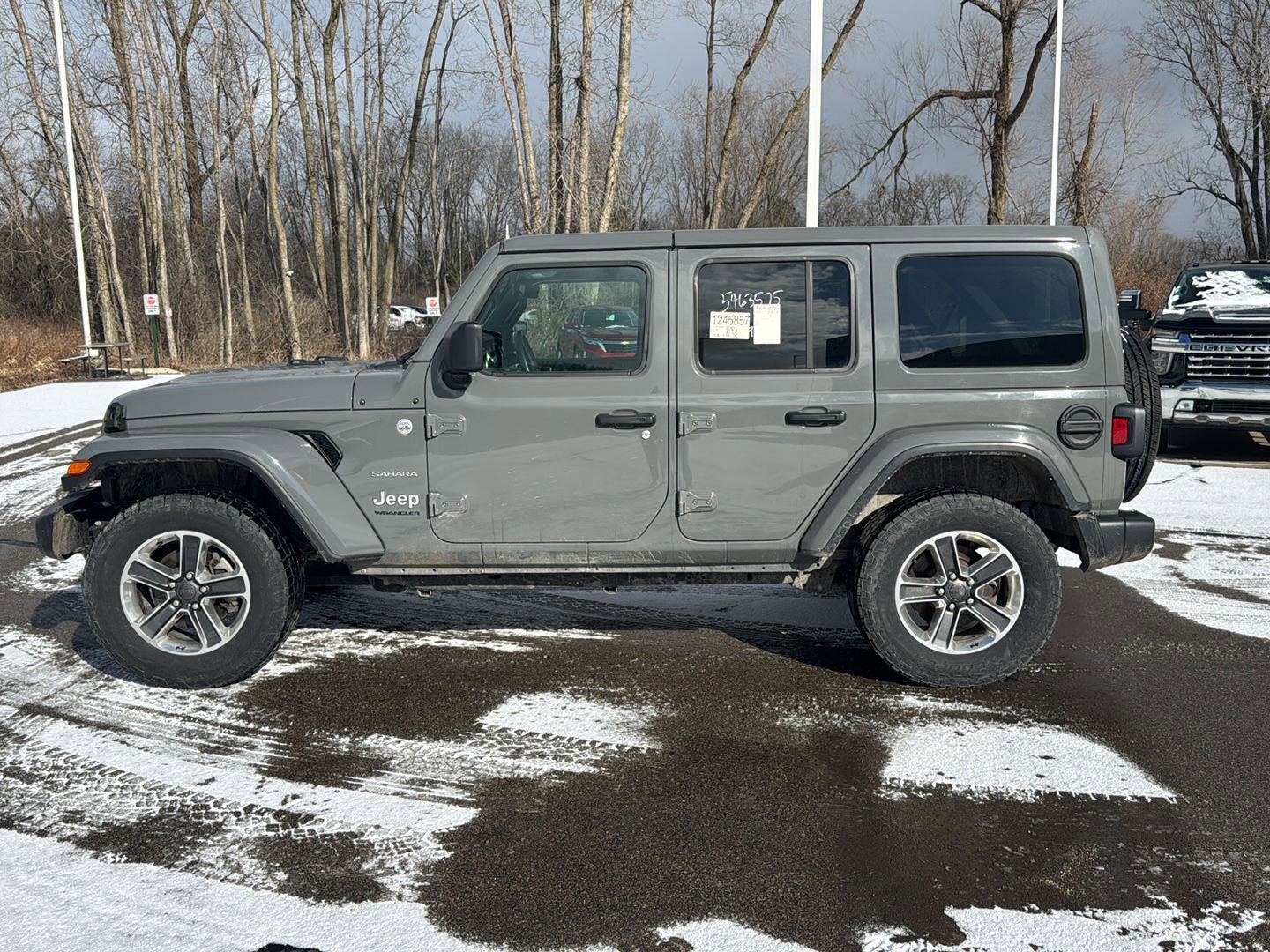 Used 2023 Jeep Wrangler Sahara image 2