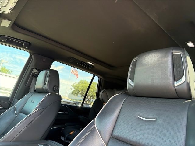 Used 2022 Cadillac Escalade Premium Luxury RWD image 11