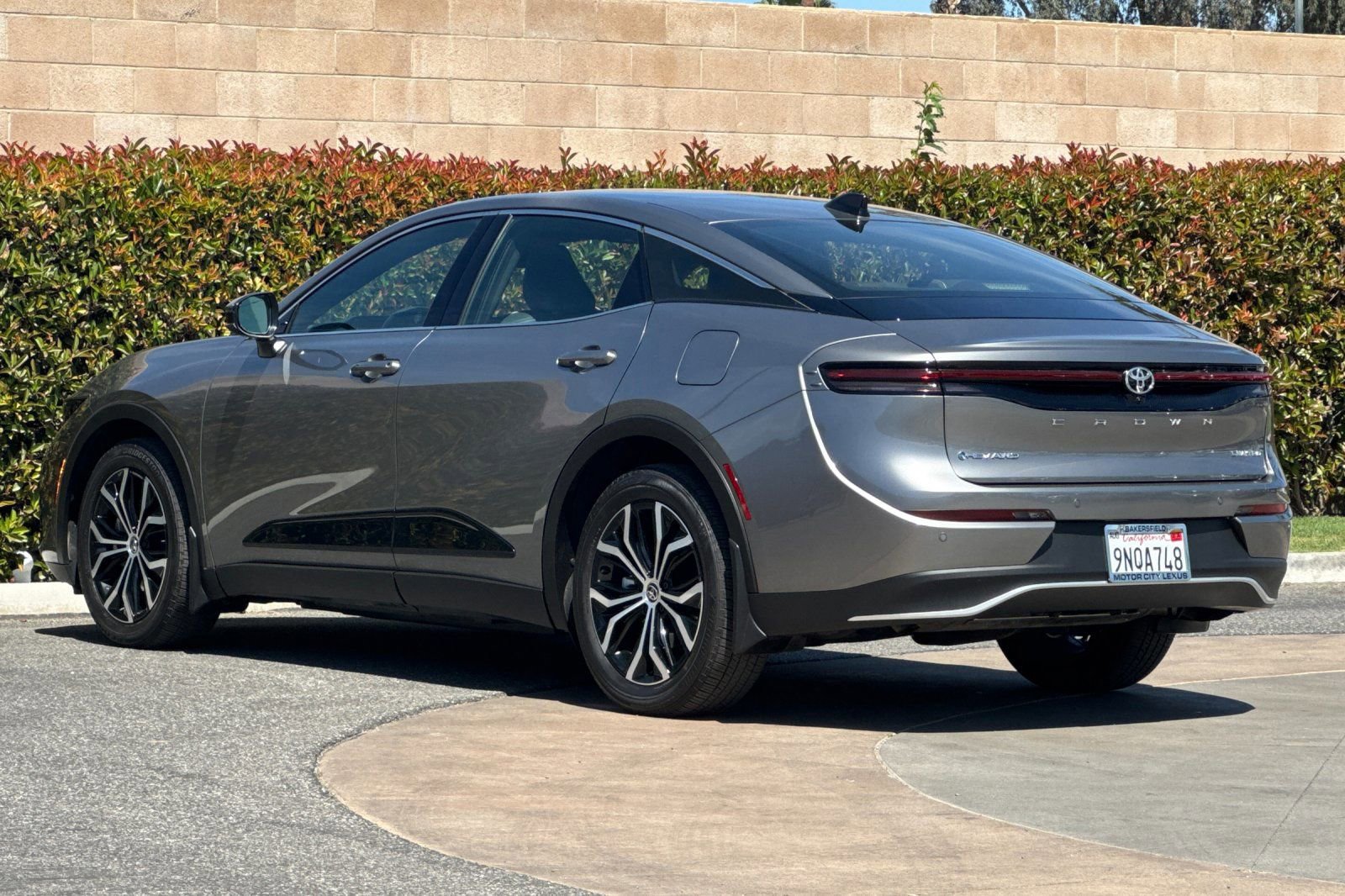 Used 2025 Toyota Crown XLE w/ Carpet Mat Package (TMS) image 6