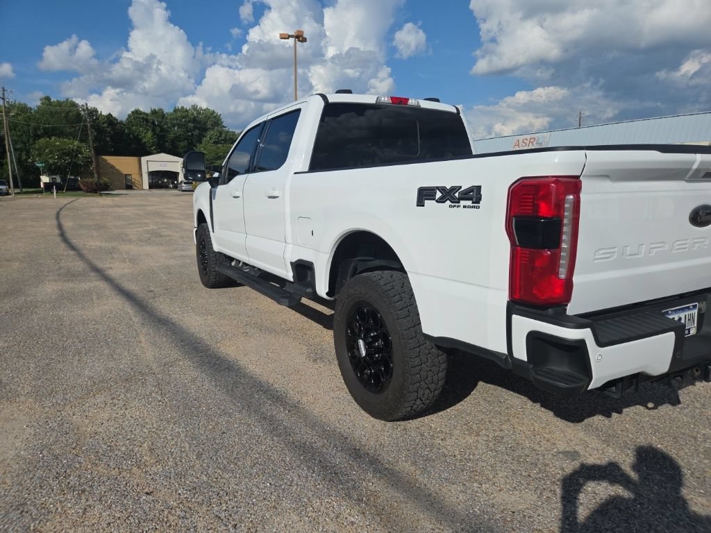 Used 2023 Ford F250 XLT w/ Black Appearance Package AWD/4WD image 7