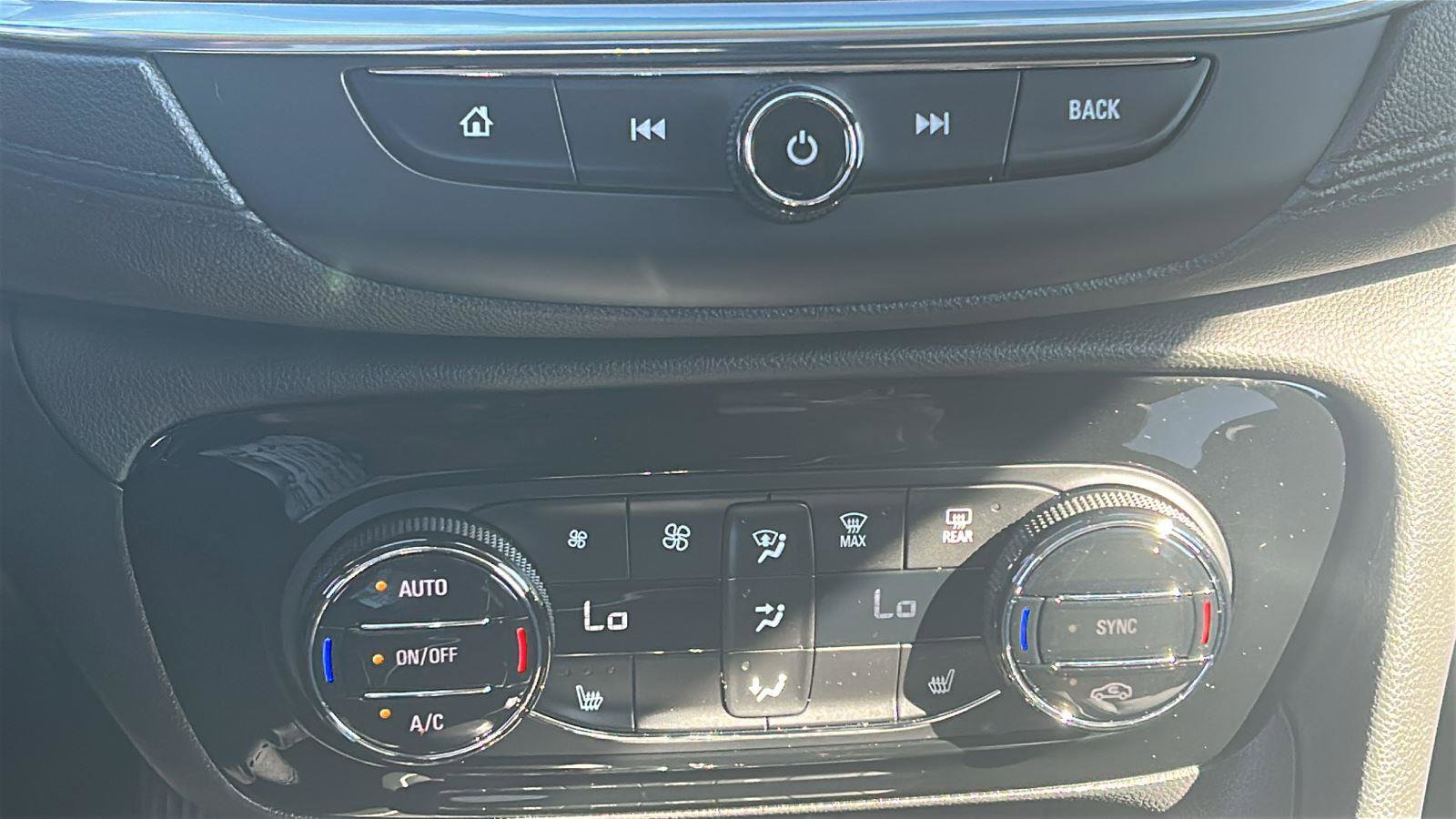 Certified 2023 Buick Encore GX Select w/ Safety Package II image 20