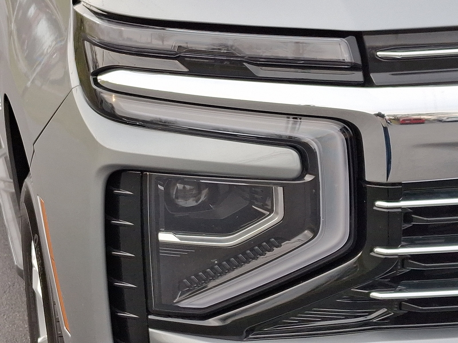 Used 2025 Chevrolet Tahoe LT image 9