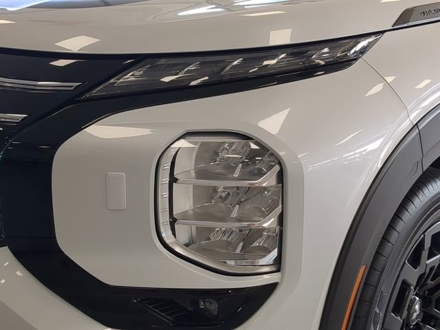 New 2025 Mitsubishi Outlander Trail Edition image 10