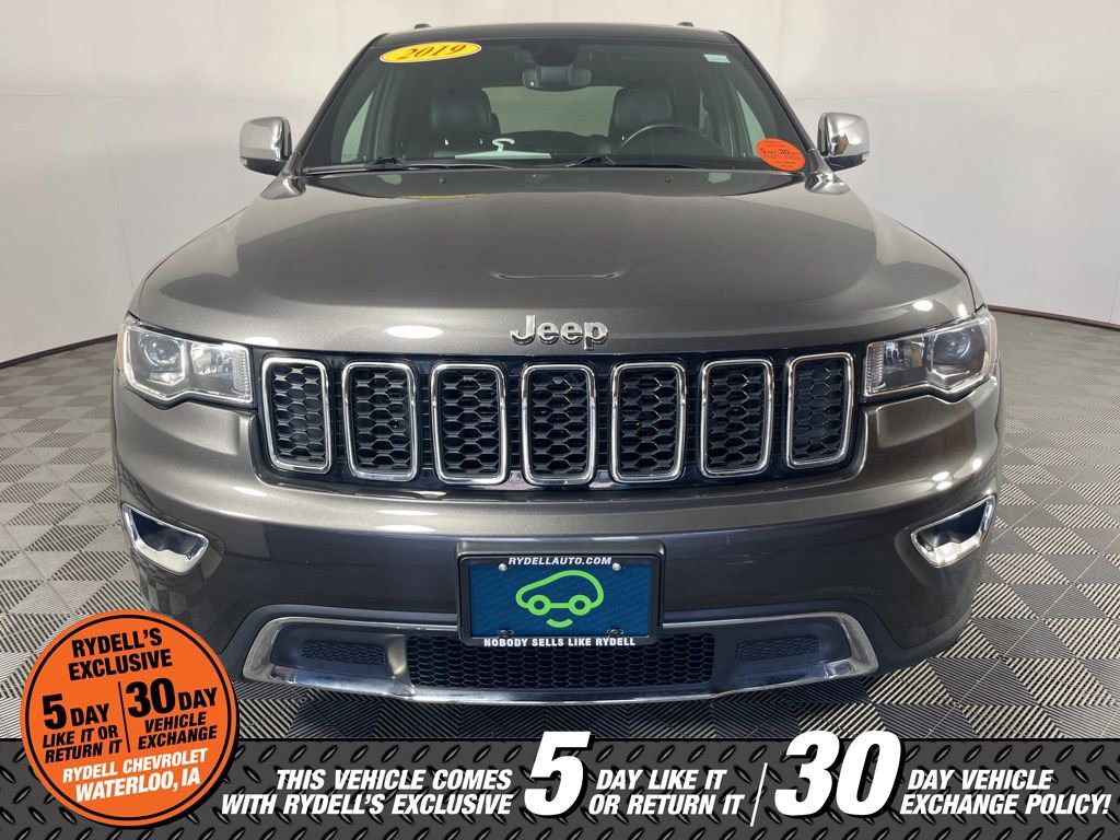 Used 2019 Jeep Grand Cherokee Limited w/ Trailer Tow Group IV AWD/4WD image 12
