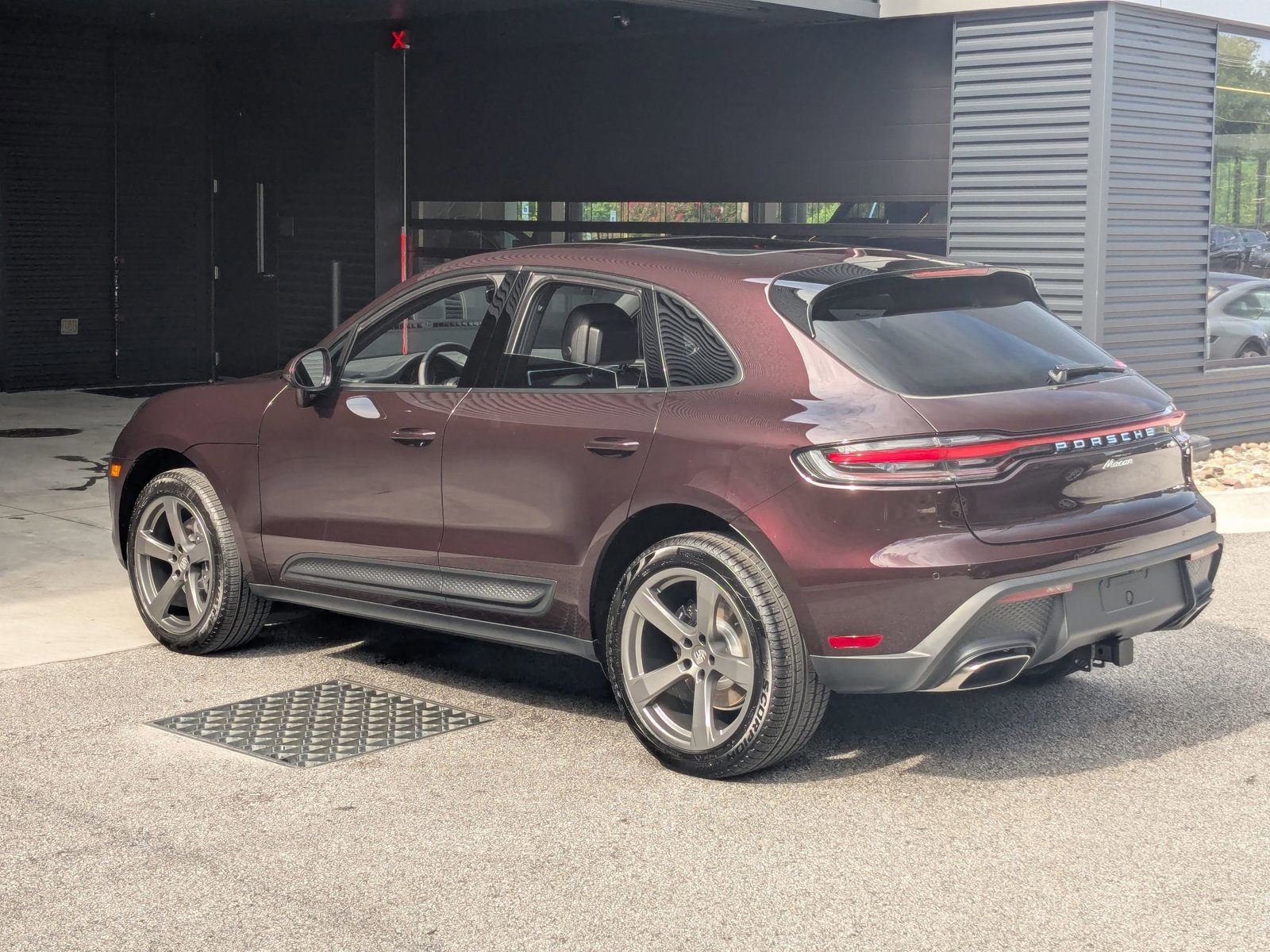 New 2026 Porsche Macan image 3