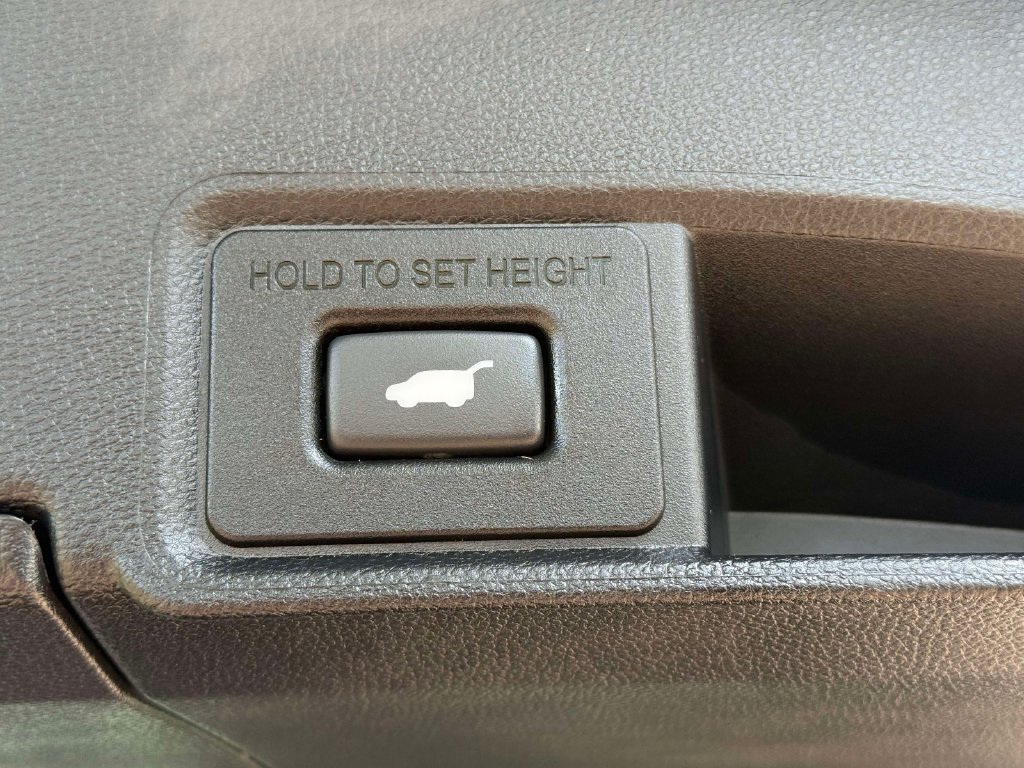 Certified 2025 Acura RDX SH-AWD image 10