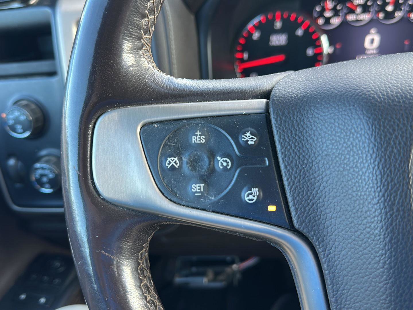 Used 2015 GMC Sierra 1500 Denali w/ Driver Alert Package AWD/4WD image 16