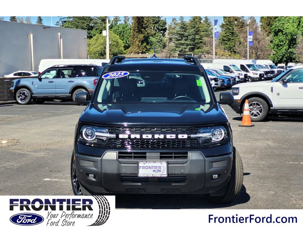 Certified 2025 Ford Bronco Sport Outer Banks w/ Outer Banks Tech Package+ image 3
