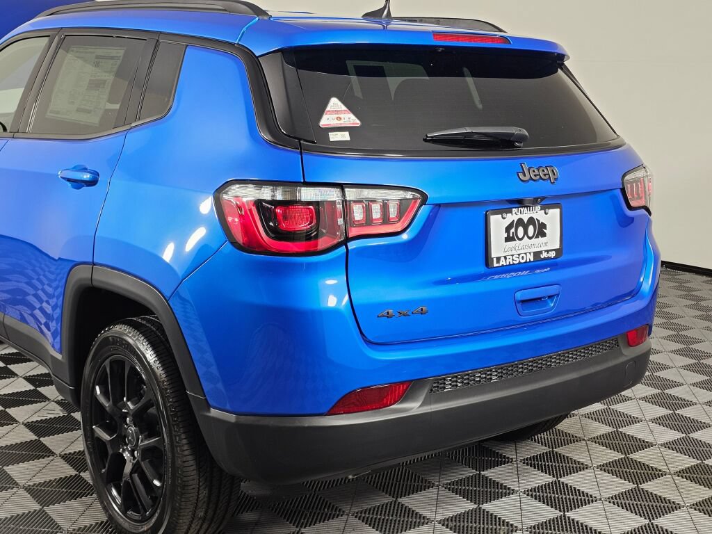 New 2026 Jeep Compass Latitude AWD/4WD image 14