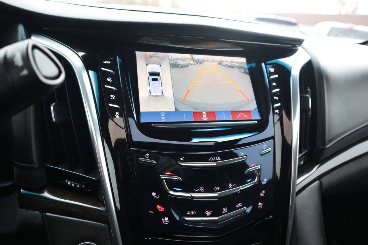 Used 2017 Cadillac Escalade Platinum AWD/4WD image 24