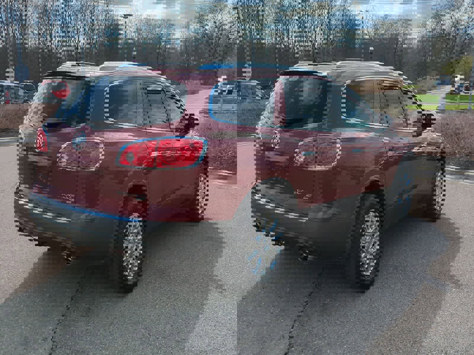 Used 2011 Buick Enclave CXL image 8