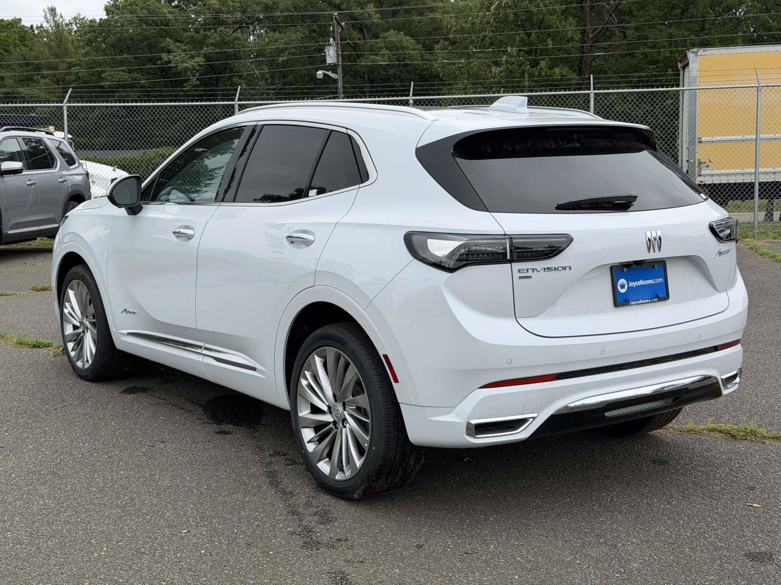 New 2026 Buick Envision Avenir AWD/4WD image 3