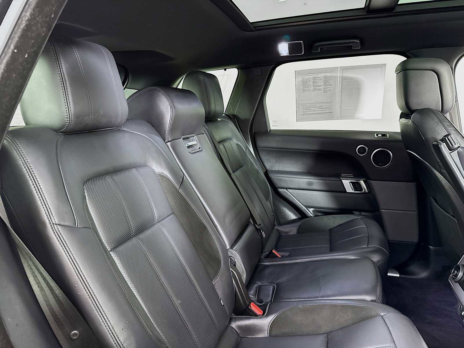 Used 2021 Land Rover Range Rover Sport HST image 25