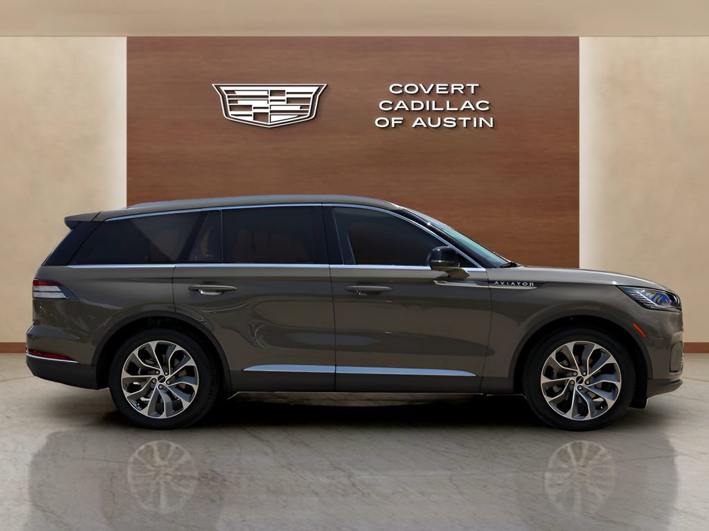 Used 2025 Lincoln Aviator 2WD image 5