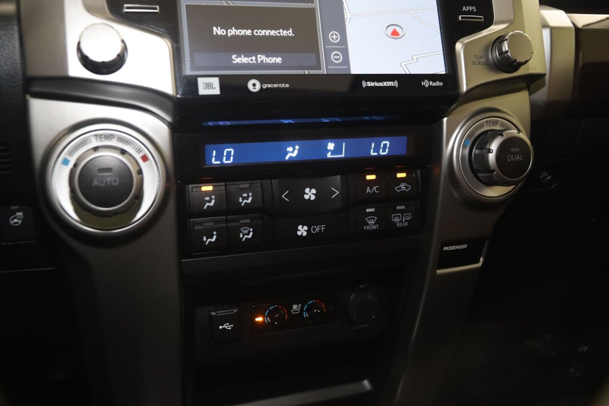 Used 2023 Toyota 4Runner Limited AWD/4WD image 27