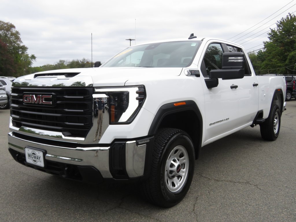 Used 2024 GMC Sierra 3500 Pro w/ Convenience Package image 2