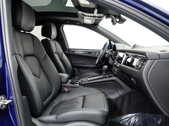 Certified 2023 Porsche Macan S AWD/4WD image 24