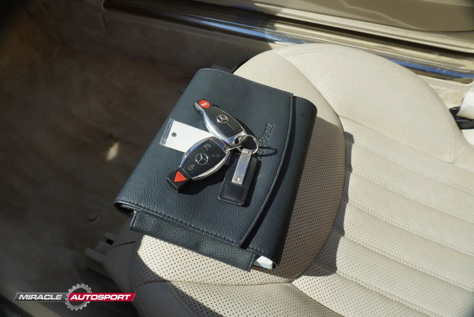 Used 2009 Mercedes-Benz SL 550 w/ Premium I Pkg image 31