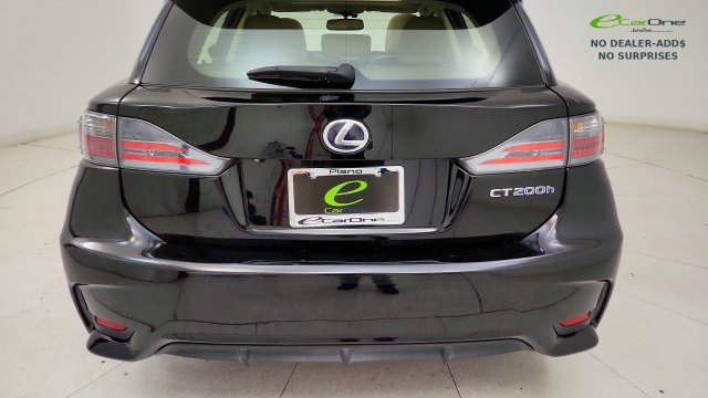 Used 2015 Lexus CT 200h w/ Navigation Package FWD image 29