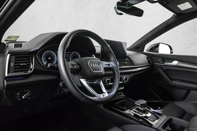 Certified 2025 Audi Q5 e Premium Plus w/ Premium Plus Package image 10