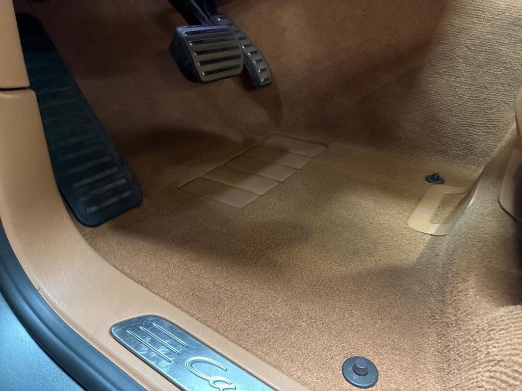 Used 2016 Porsche Cayenne Turbo image 19