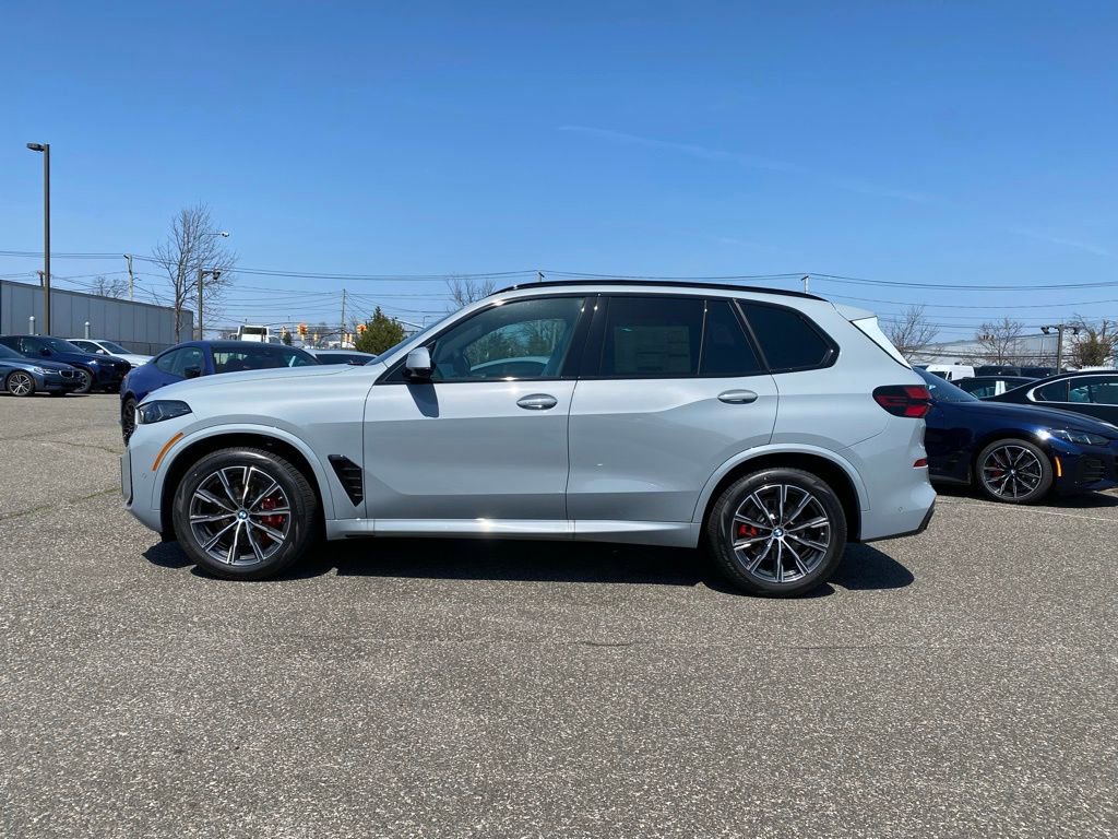 New 2026 BMW X5 xDrive40i w/ M Sport Package AWD/4WD image 4