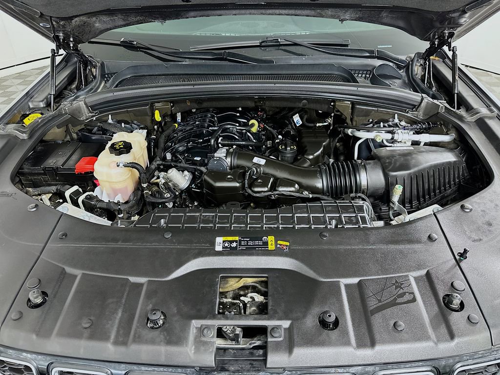 Used 2024 Jeep Grand Cherokee Limited w/ Luxury Tech Group II image 31