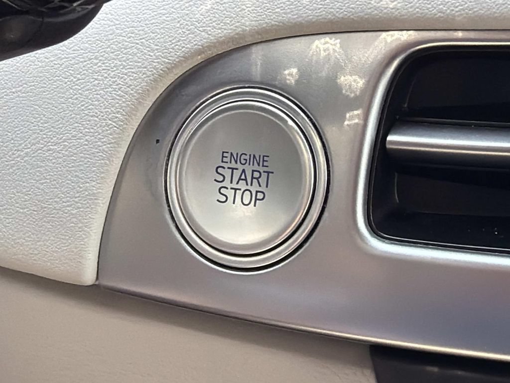 Used 2023 Hyundai Palisade Limited FWD image 29