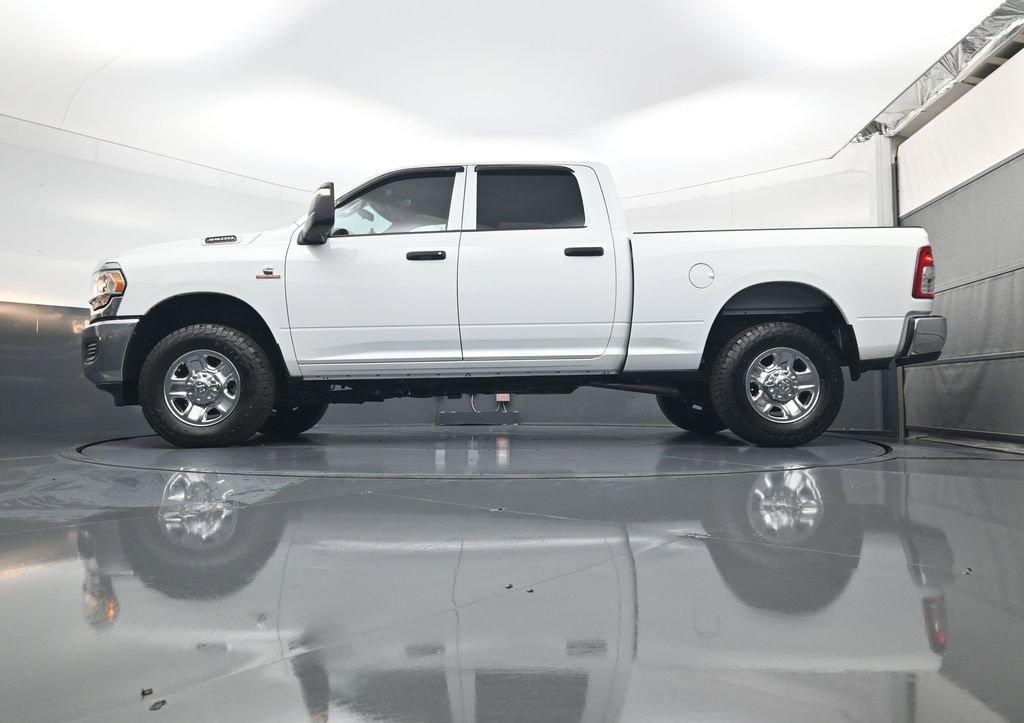 Used 2024 RAM 3500 Tradesman w/ Chrome Appearance Group image 20