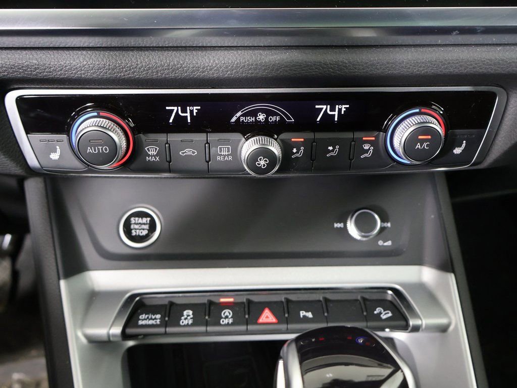 Certified 2025 Audi Q3 2.0T Premium w/ Convenience Package image 6