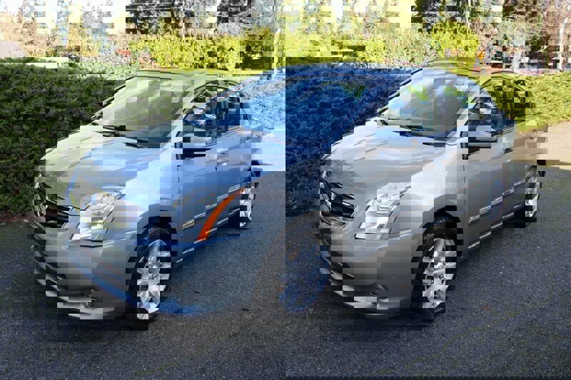 Used 2011 Nissan Sentra 2.0 S image 2