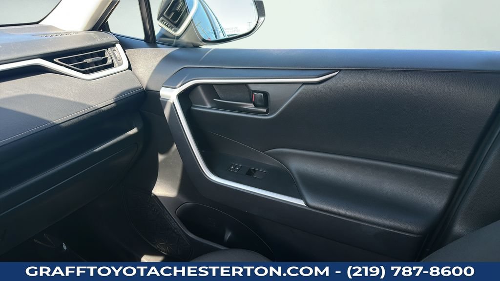Used 2025 Toyota RAV4 LE FWD image 13