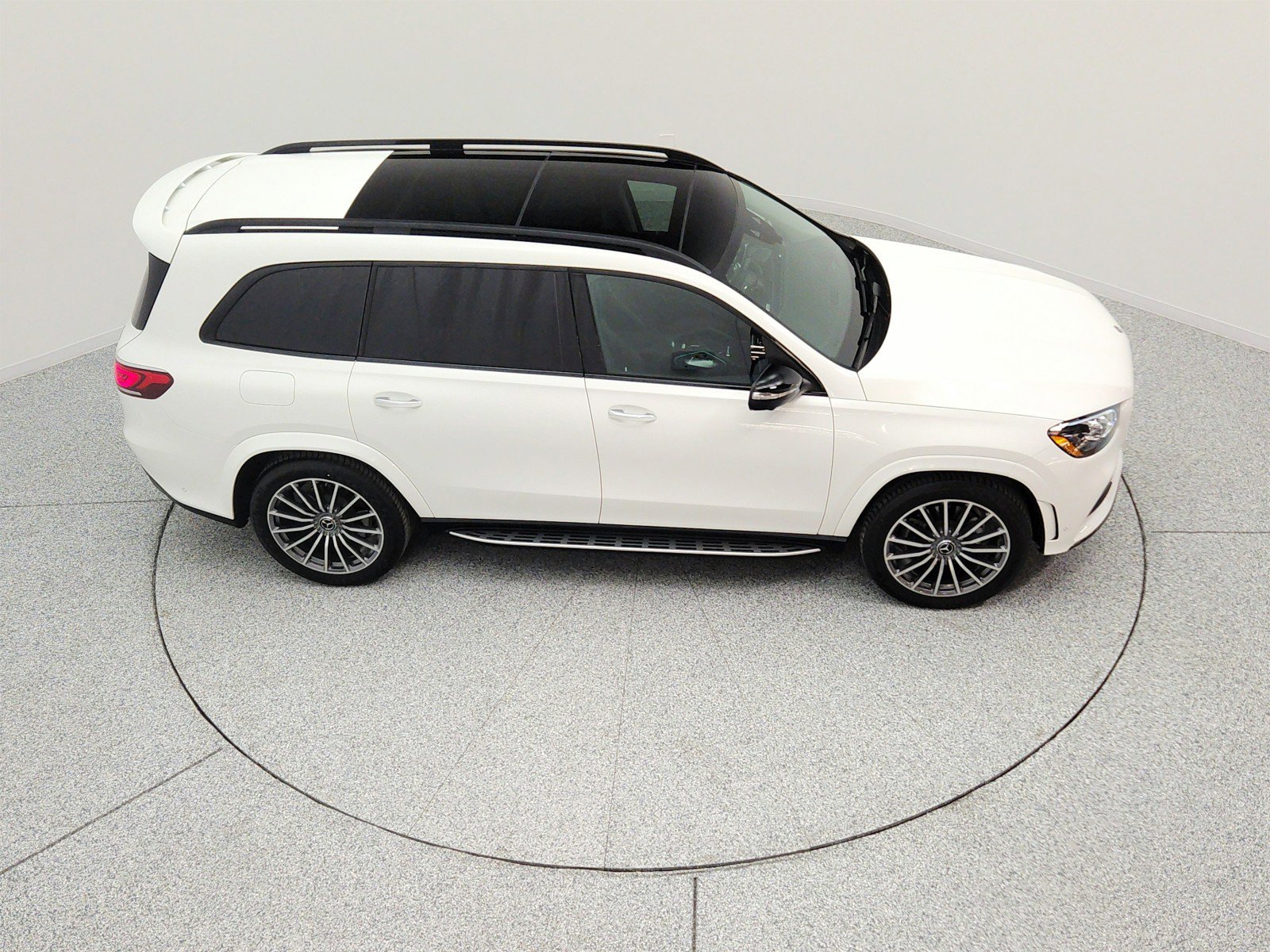 Used 2023 Mercedes-Benz GLS 580 4MATIC image 25