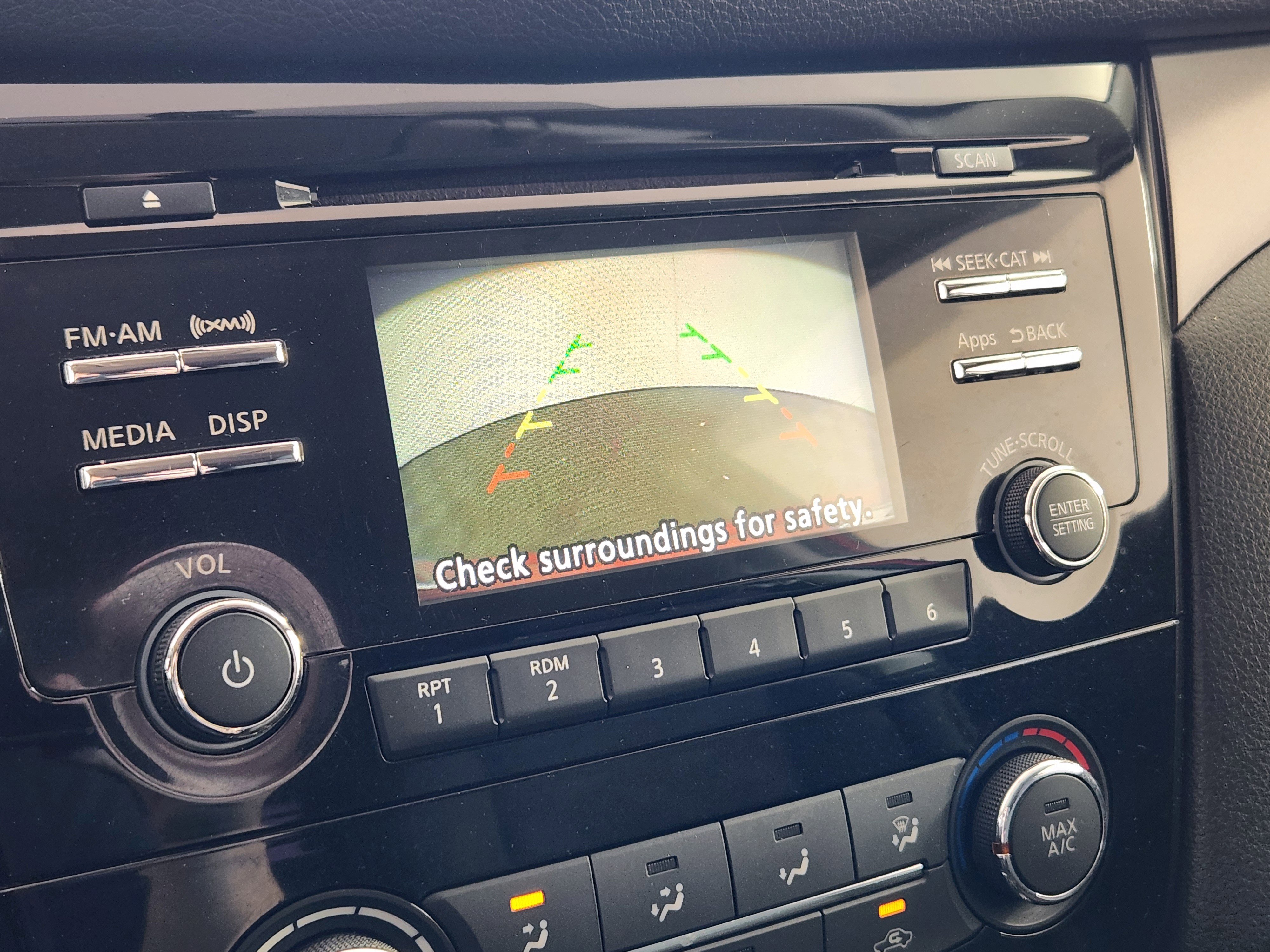 Used 2016 Nissan Rogue S image 22