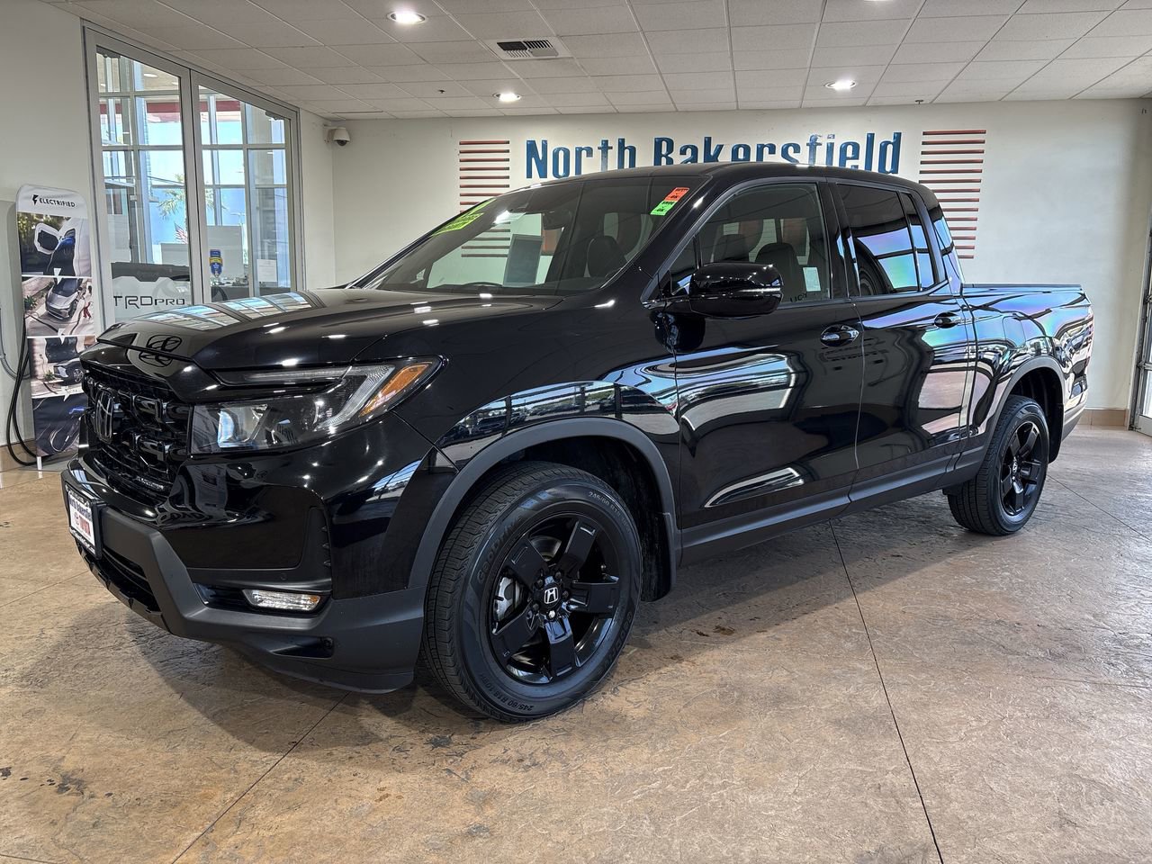 Used 2024 Honda Ridgeline Black Edition image 1