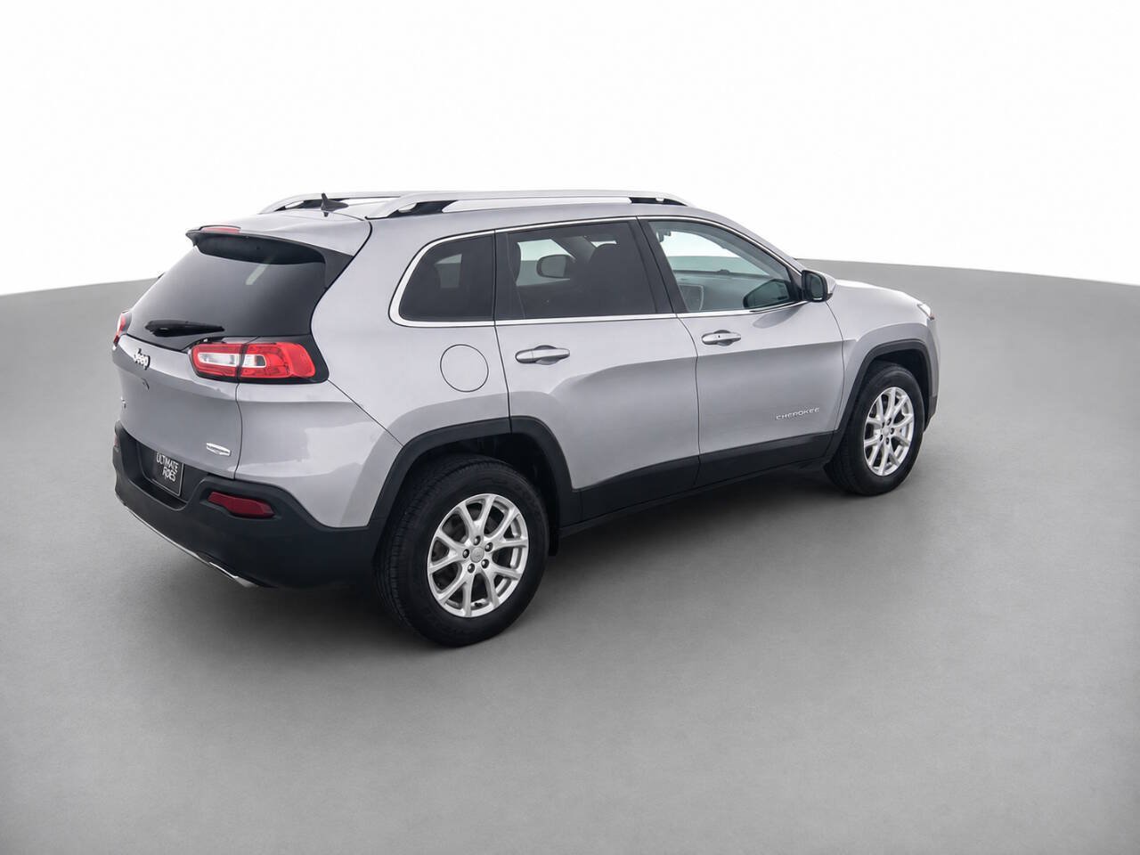 Used 2015 Jeep Cherokee Latitude w/ Comfort/Convenience Group AWD/4WD image 5