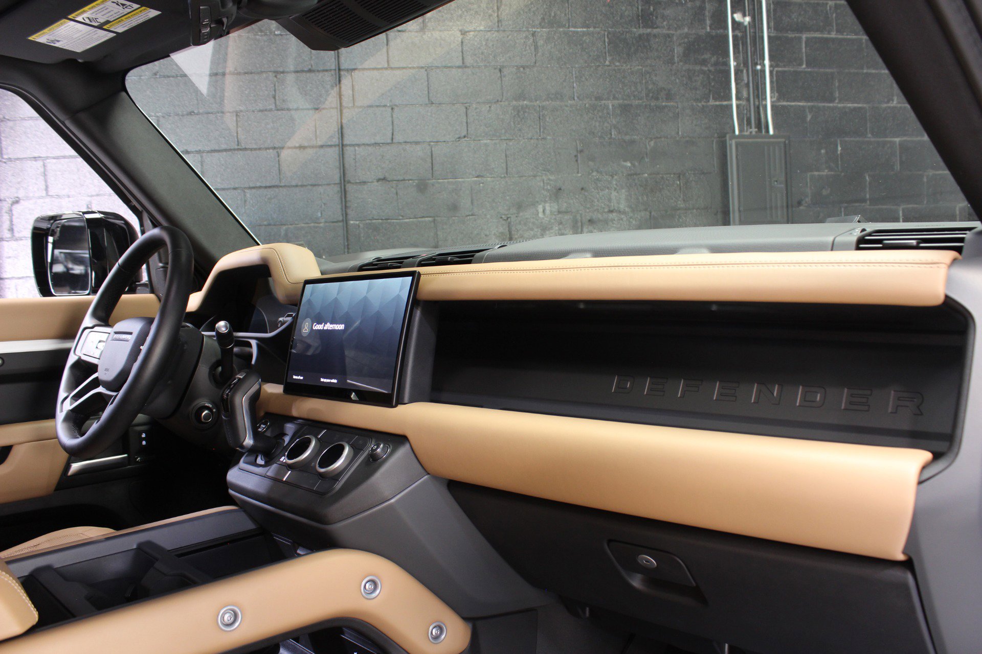 Used 2025 Land Rover Defender 110 X-Dynamic SE image 49
