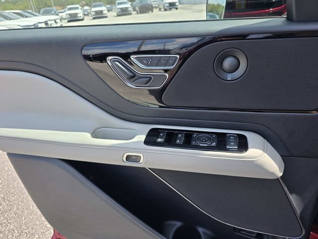New 2026 Lincoln Aviator 2WD image 14
