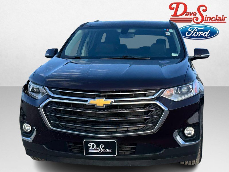 Used 2020 Chevrolet Traverse LT image 2